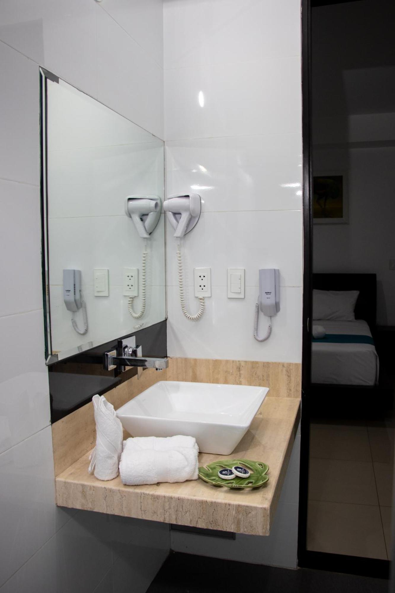 Rbb Brito Hotel Tarapoto Extérieur photo